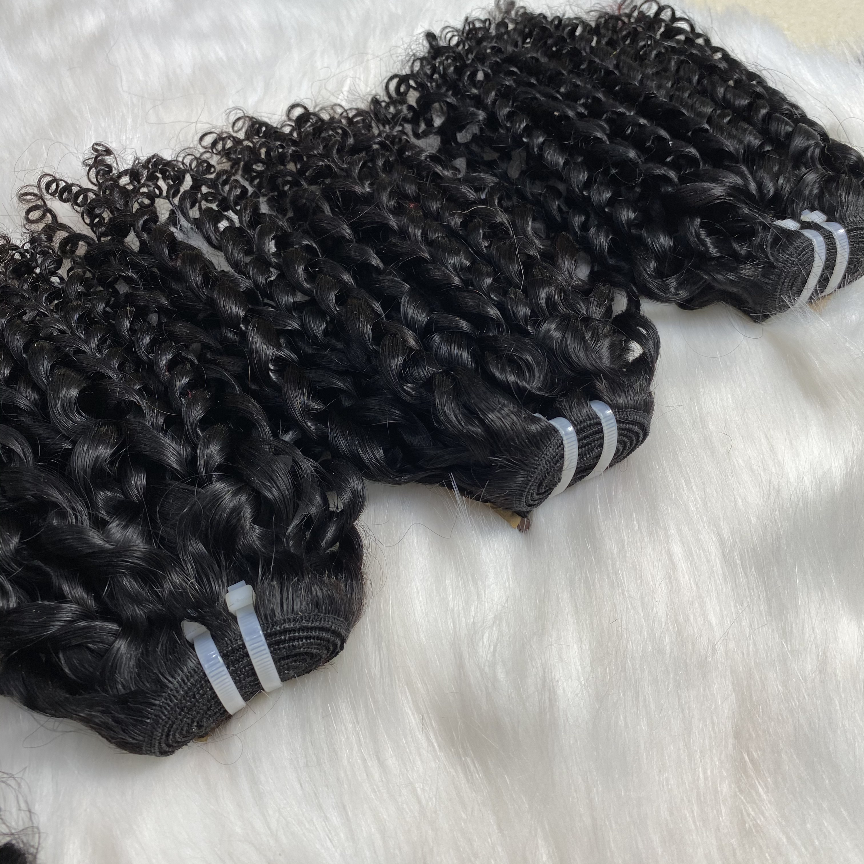 Weave Hair | Curly Hair | 100% Luxury Vietnamese Human Hair | Black Nature Color